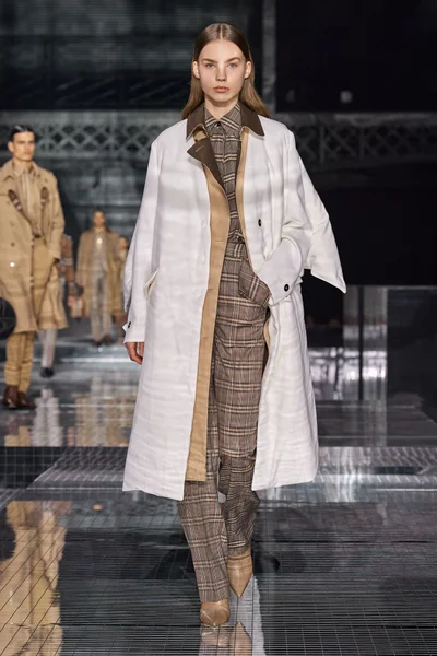 Look 12